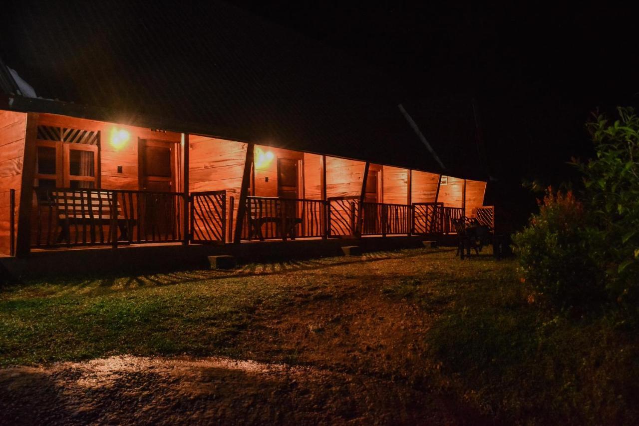 Cinnamon Village Sinharaja 代尼耶耶 外观 照片